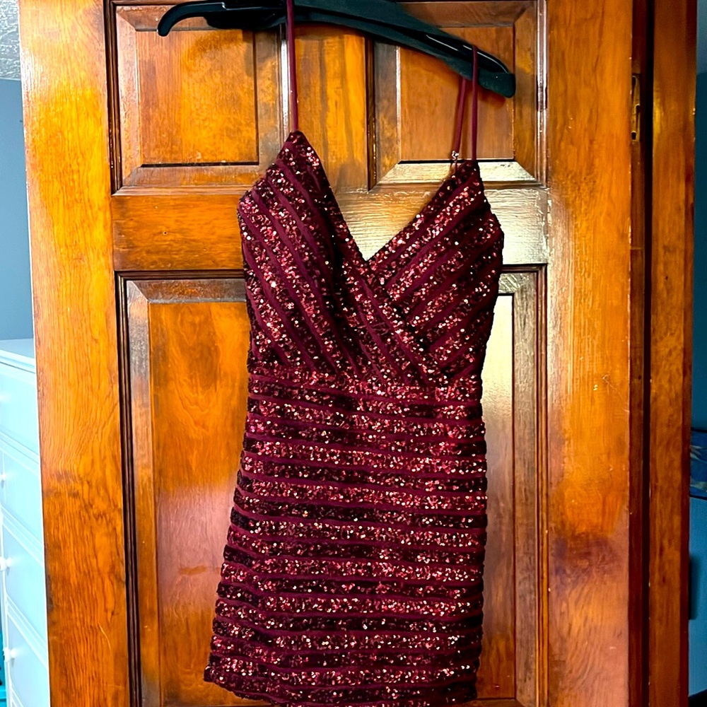 Maroon sequence party dress worn one time in great condition